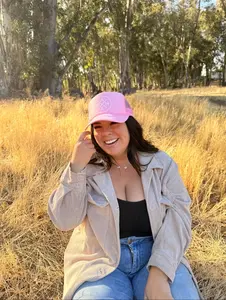 Pink foam Mama X Trucker