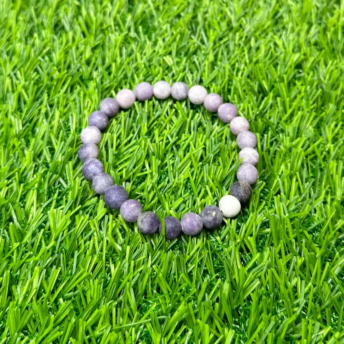Light Purple Beaded Bracelet - Handmade Matte Finish 8mm- Perfect Gift - Unisex