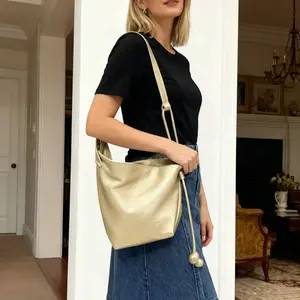 Crossbody Clutch Bag Soft PU Leather Tote Bag with Zip Unique Design Large Capacity Structured Crossbody Purse for Work & Casual Versatile Daily Use