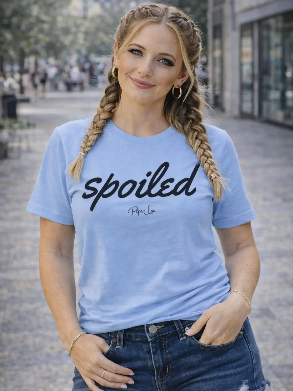 Lady's Classic Round Neck T-Shirt in Soft Cotton-Blend Fabric, Casual Short-Sleeve Top, Double Stitched and Quarter-Turn, Classic Cut
