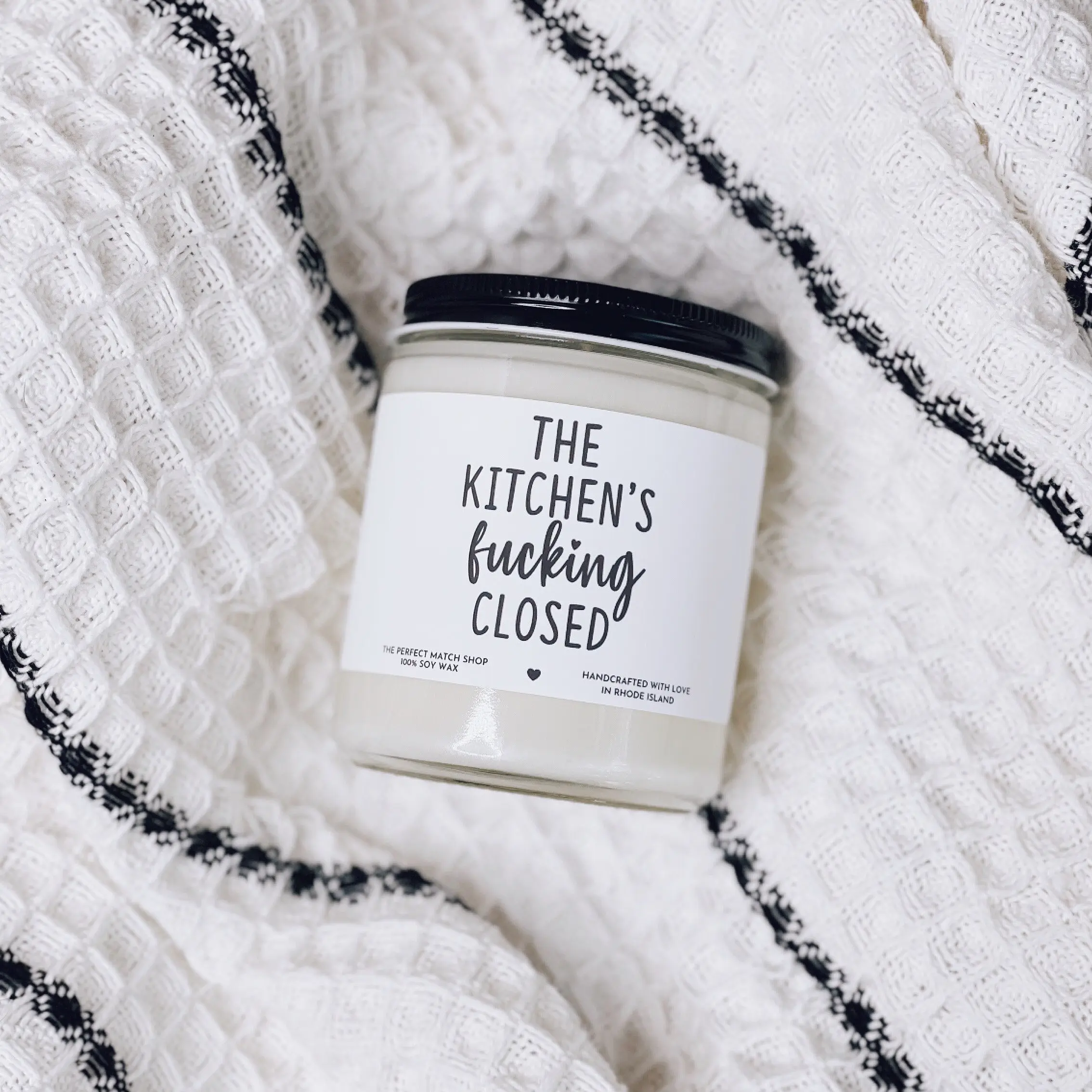 The kitchens fucking closed candle, funny kitchen candle, kitchen decoration, kitchen fall candles, candles for mom funny candles
