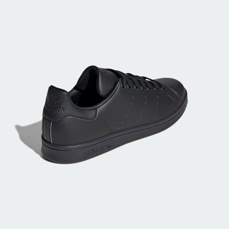 Adidas Stan Smith Men's Classic Sneakers with Black Laces and Rubber Sole