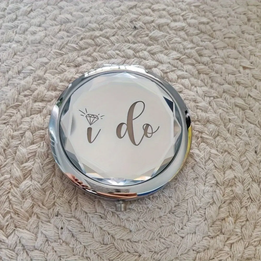 I Do Silver Compact Mirror Portable Vanity Makeup Mirror, Travel Makeup Mirror, Bride to be Honeymoon Travel Decoration Future Mrs Gift Present