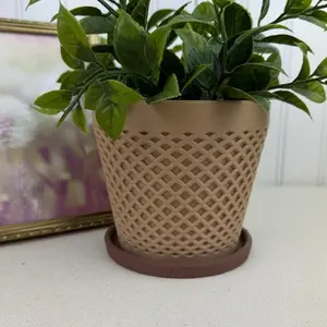The Delta Planter, Indoor Flower Pot, Tabletop Planter, Lattice Pattern, Opening Diameter: 4.25", 4" tall x 4.625" wide