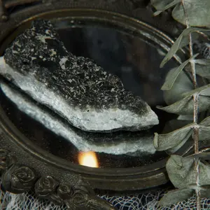 Raw Clear Quartz Seam | Natural Clear Quartz Formation