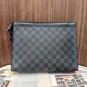 Pre-owned Louis Vuitton Clutch Bag Compact & Versatile Minimalist Design for Everyday Use