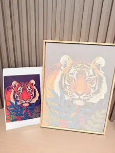 Handmade canvas frames, allow you to create freely, highly interactive, perfect for DIY art creation.
