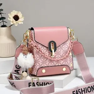 New simple small square bag, fashionable and versatile, one-shoulder, cross-body trendy mini mobile phone bag, women's bag ﻿