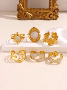 Six piece retro fashion light luxury versatile high-end elegant personality unique gold sunflower star moon flower geometric drip oil white glitter pink women's ring set holiday jewelry