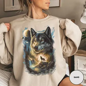 Retro Wolf 90s T - Shirt & Sweatshirt – Vintage Wolf Moon Crewneck, Cozy Nature Unisex Oversized Sweater
