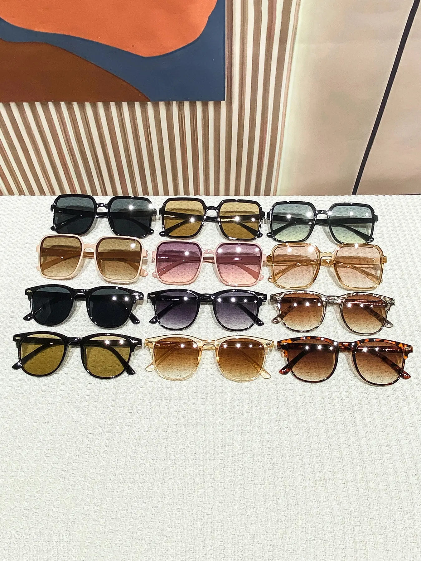 12pcs Women's Plastic Oversized Square and Cat Eye Combination Frame Fashion Glasses, Vintage Oval Style, Multicolor Lenses, Perfect Gift