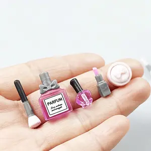 Miniature Dollhouse Makeup Set, 5-Piece Simulation Lipstick Perfume Powder Nail Polish Brush Models Ob11 Accessories, 1/12 Scale, Doll Accessories Gift