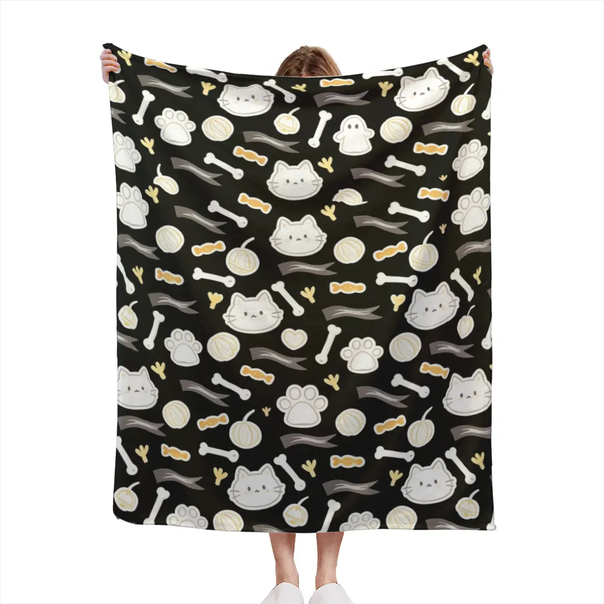 Black White Marshmallow Dessert Print Throw Blanket, Cute Sweet Food Pattern Flannel Blanket, Kawaii Room Decor Cozy Blanket