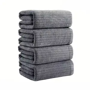 Ultra-soft luxury bath towel, a must-have with thick plush, high water absorption and high gram weight (thick texture). Essential basic item for guest bathrooms, hotels, spas, family bathrooms and showers.