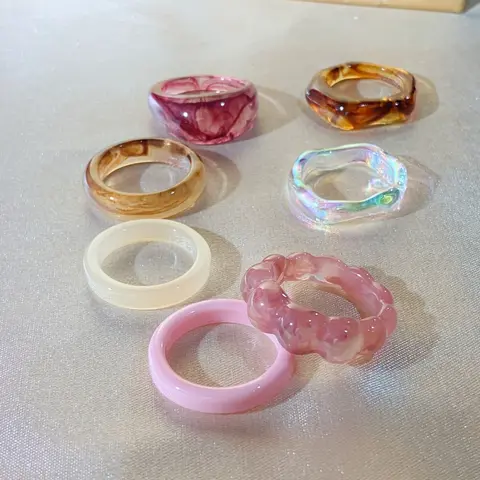 7 Piece Y2K Cute Resin Ring Set, Casual Tie-Dye Design, Beautiful Rings, Statement Rings, Perfect for Women & Girls, Ideal for Daily Wear, Party, Travel