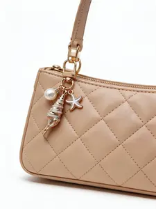 Natural Asymmetrical Bag Charm Pendant, Elegant Shell & Fish Bone Design, Oceanic Conch Starfish Rhinestone Pearl U-Shaped Keychain, Sparkly Bag Charm