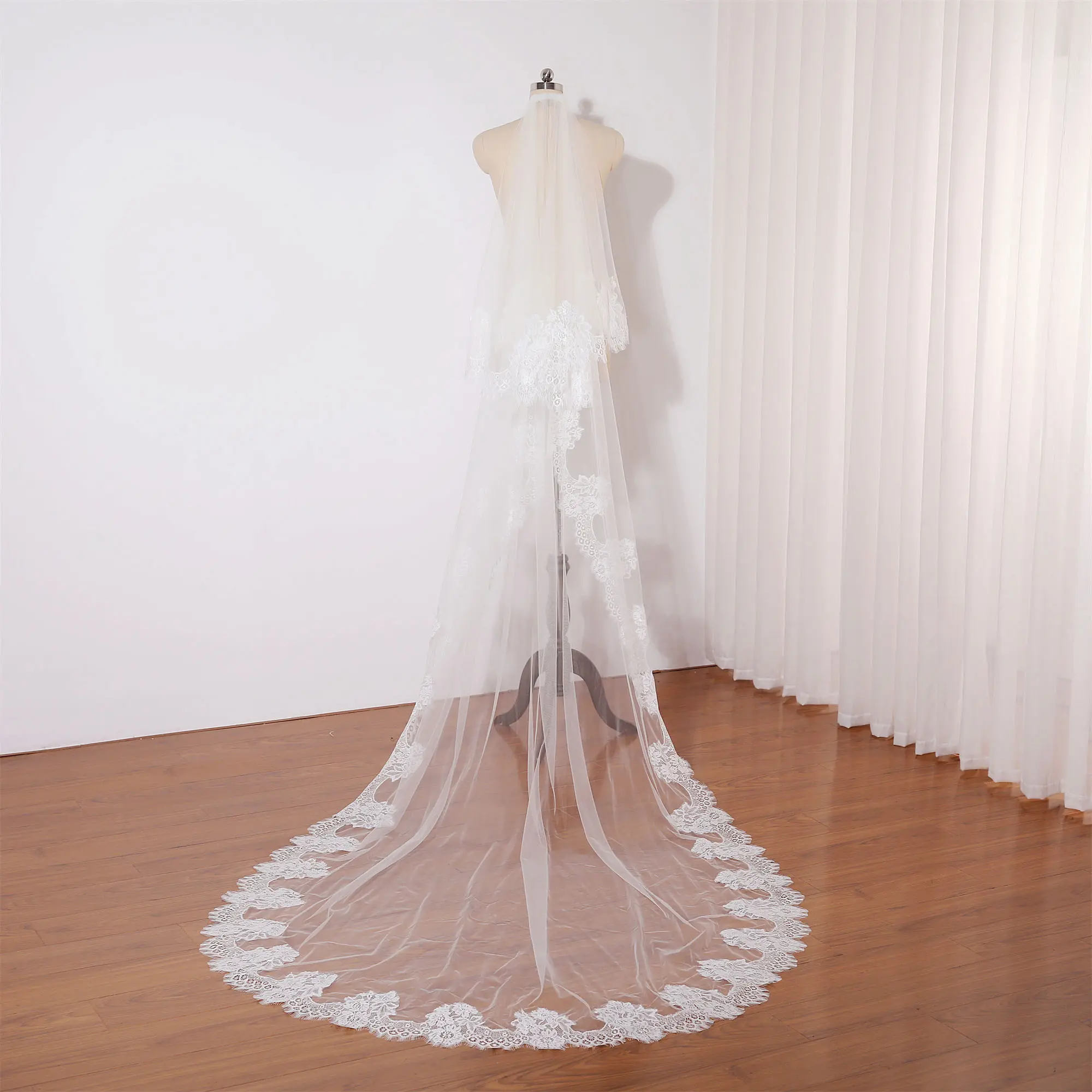 Double layered ivory wedding veil, Soft tulle wedding veil, Romantic floral leaf lace wedding veil, Handmade chapel wedding veil, Cathedral wedding veil