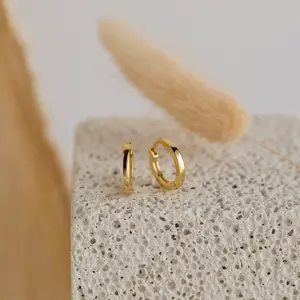 Editor IV Huggies by Caitlyn Minimalist - Dainty 18K Gold & Sterling Silver Huggie Hoop Earrings - Everyday Earrings for Women - Minimalist Jewelry - Gift for Her