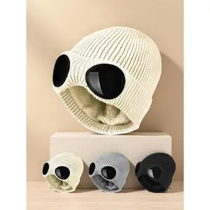 Cool Pilot Style Beanie with Goggles, Essential Winter Hat for Skiing, Casual Unisex Design, Perfect for Cold Weather Activities