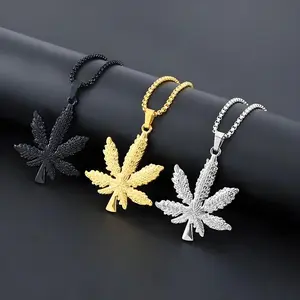Large Maple Leaf Pendant Long Necklace Women‘s Sweater Chain Fall Winter Accessory Vintage Alloy Gold Tone Layering Necklace Gift for Her