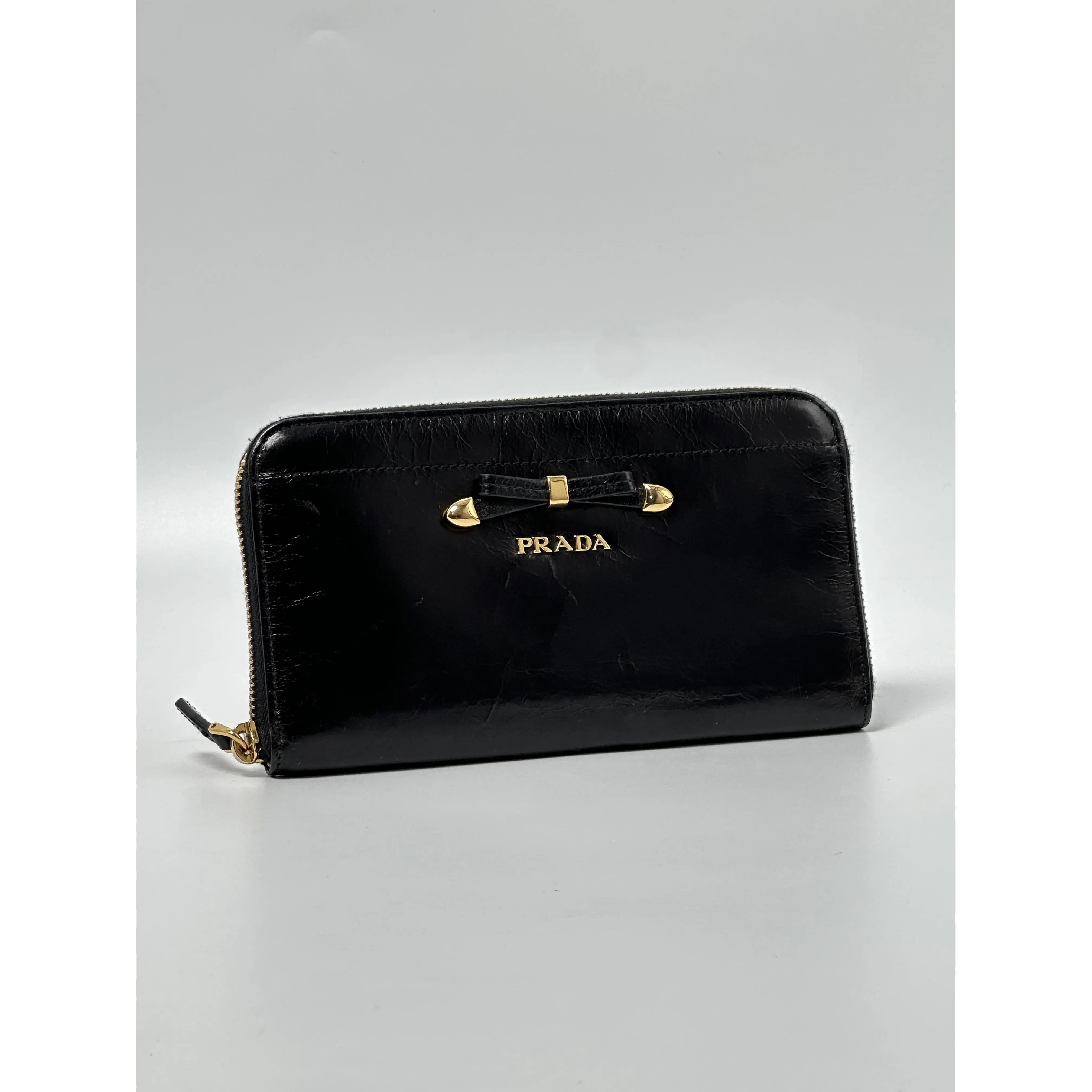 Pre-owned PRADA leather Wallet Black Zip Around ZS045PR