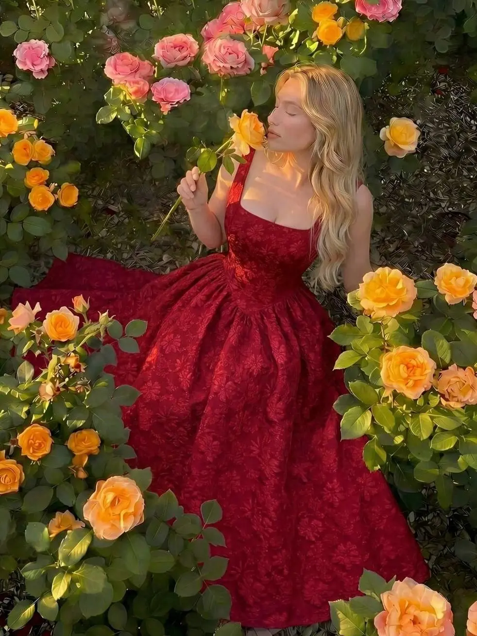 Plus Size Women's Red Vintage Jacquard Palace Style Dress