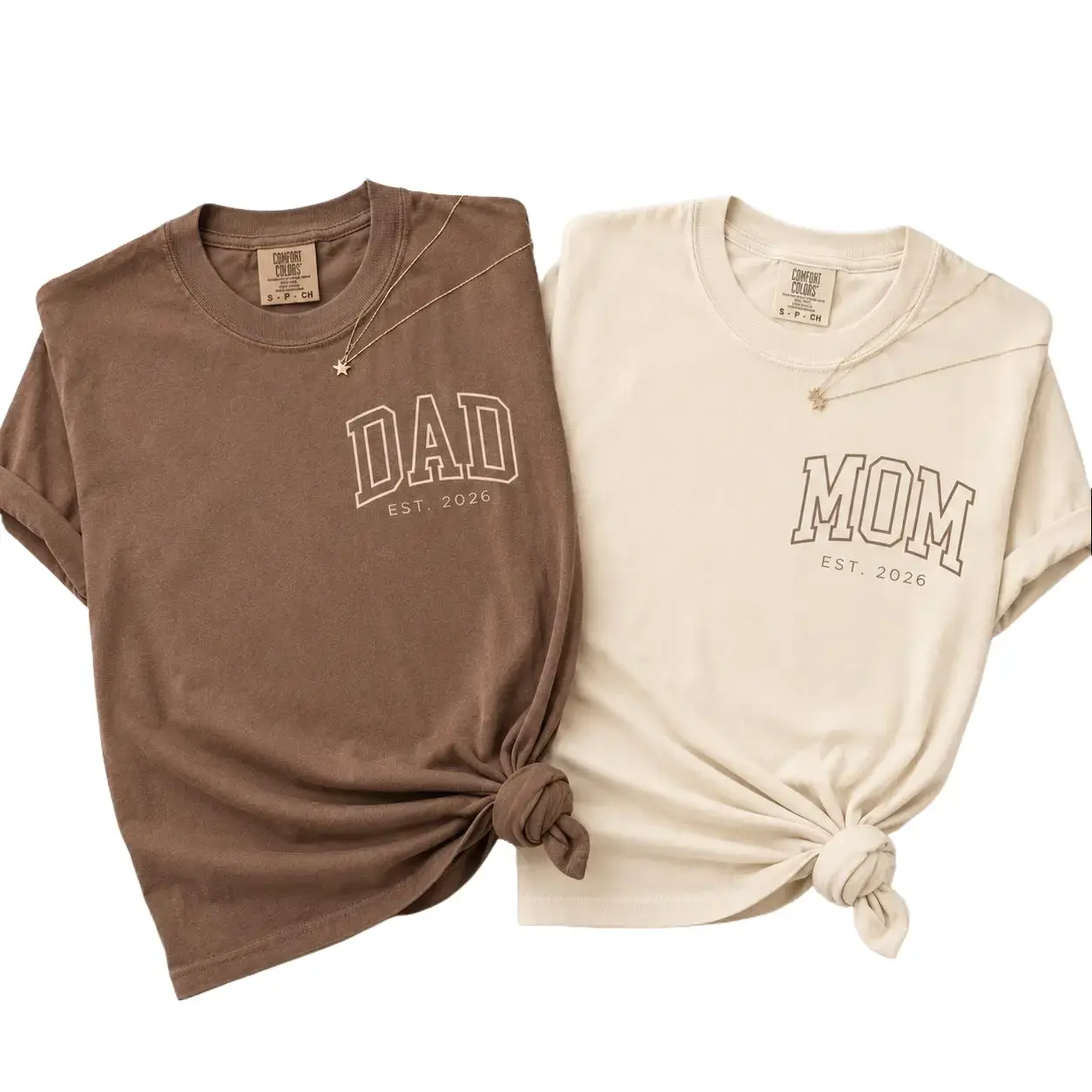 Mom Dad Est 2026 Matching T-Shirt – Comfort Colors New Parents Shirt, Pregnancy Announcement Outfit, Mother’s & Father’s Day Gift