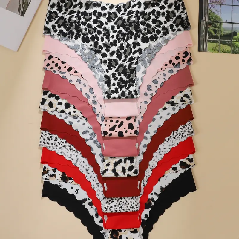 Women's Leopard Print & Solid Color Panties, Comfortable Seamless Triangle Underwear, V-Shape Pull-Up Waistband, Floral Pattern, Triangle Intimates Panties