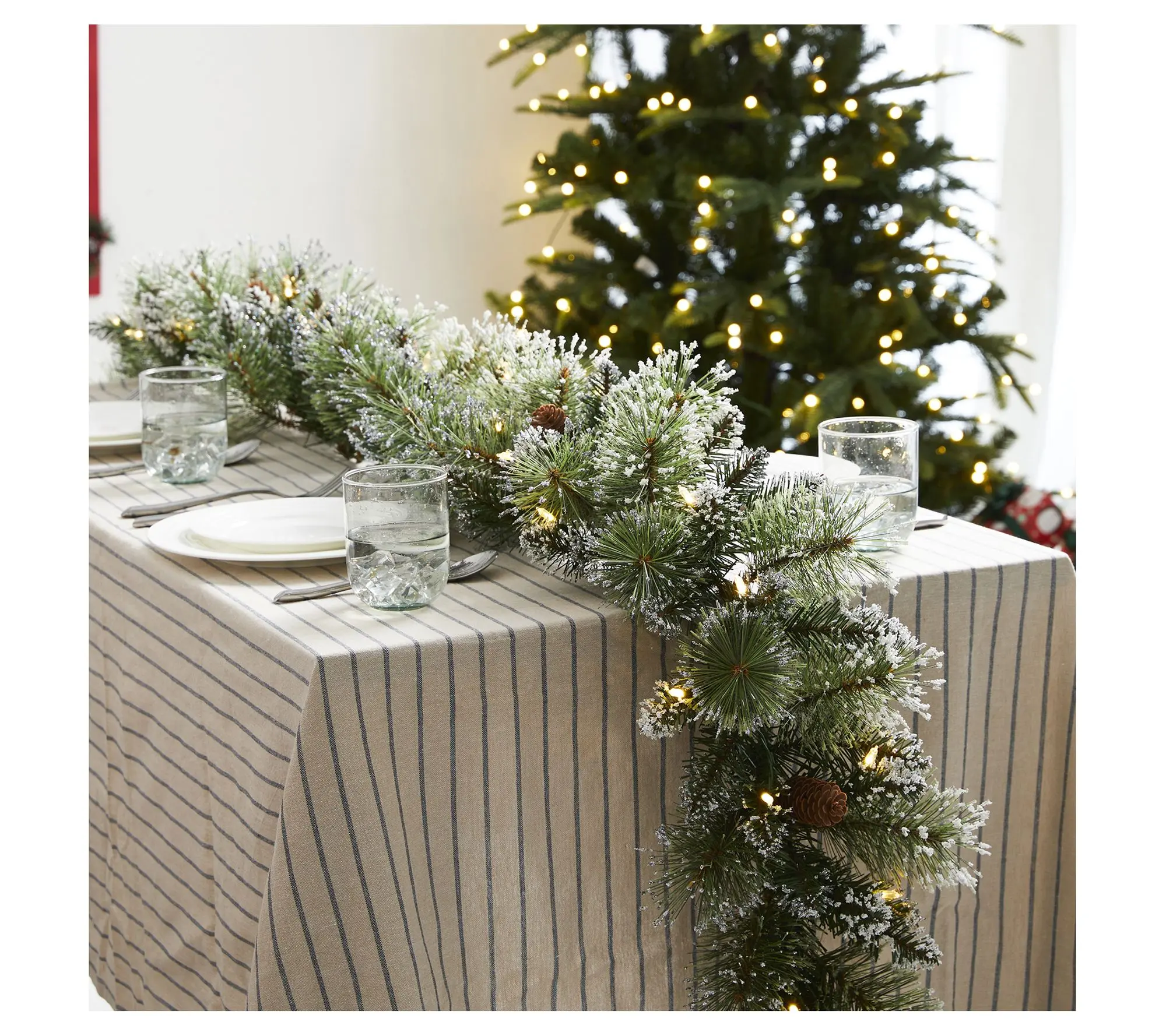 Glitzhome 9' Pre-Lit Frosted Christmas GarlandSwag W/ Timer Glitzhome 9' Pre-Lit Frosted Christmas GarlandSwag W/ Timer