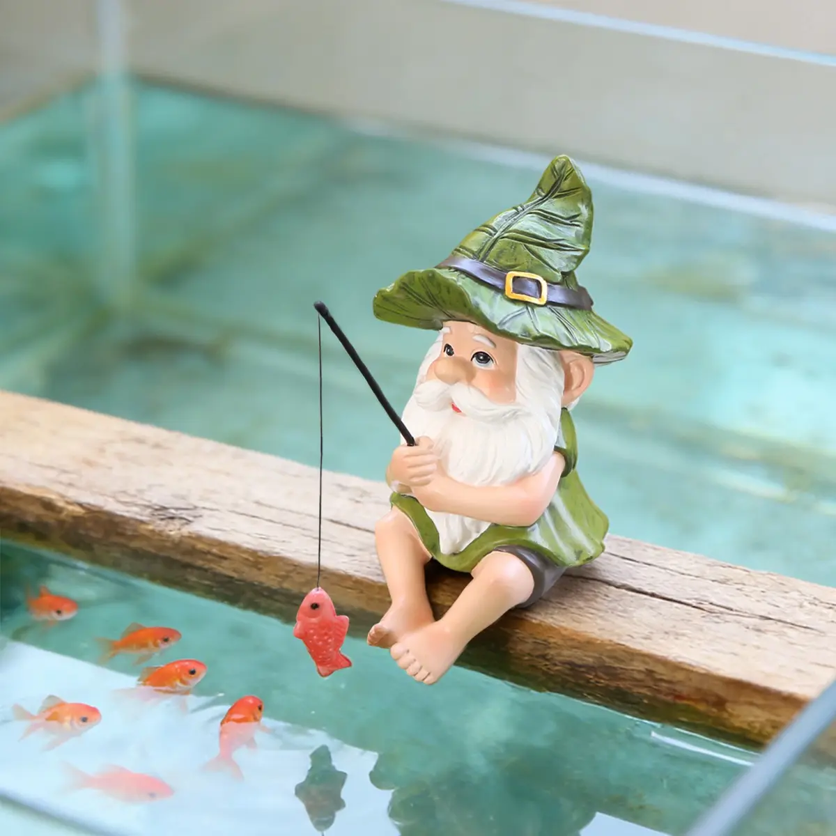 Cute Fishing Dwarf Resin Figurine, Garden Gnomes, Decorative Garden Statue Outdoor Decor, Garden Accessories, Fairy Tale Style Micro Landscape Decoration, Portable Yard Ornament