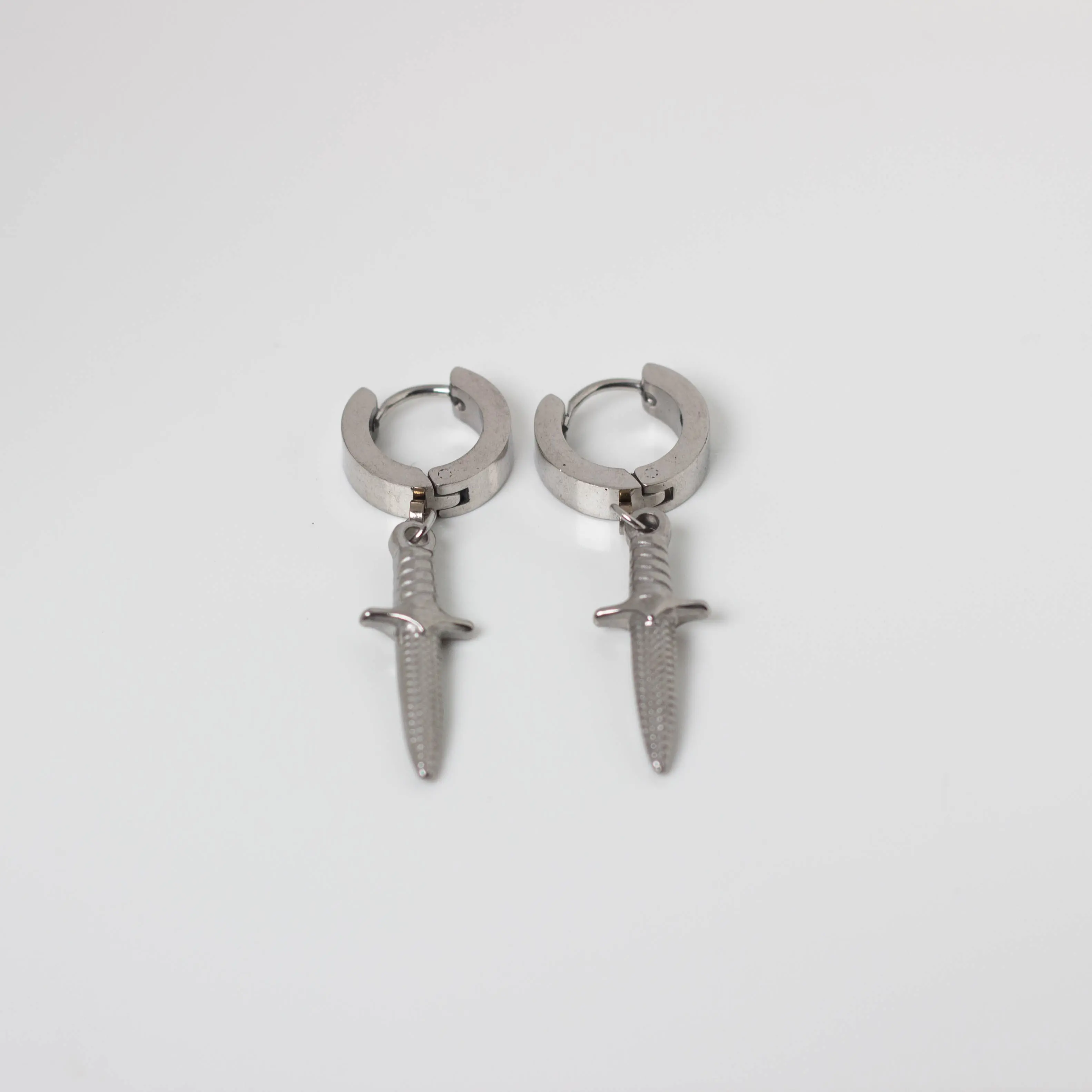 Dagger Clips