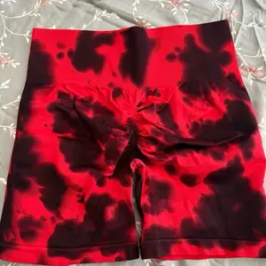 nora fawn workout set Criss Cross