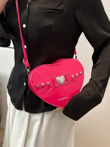 New Trendy Rivet Heart Shoulder Crossbody Bag, Stylish Unisex Messenger Bag, Versatile Fashion Accessory for Daily Use, Heart Studded Bag