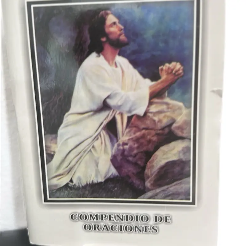 Compendium of Prayers Booklet Spanish Edition Featuring Jesus Praying Illustration Compendio de Oraciones