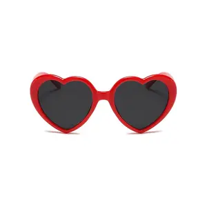 Red Heart retro sunglasses