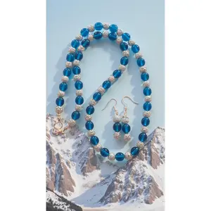 Turquoise & White Beaded Jewelry Set   (4761)