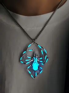 Halloween 3D Glow in the Dark Spider Necklace for Men｜Hip Hop Alloy Luminous Insect Pendant Cool Party Festival Gothic Jewelry Fashion Jewelry Accessories