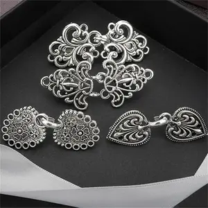 Vintage Sweater Shawl Clips Set 4 Count for Women Elegant Retro Cardigan Clips Durable Zinc Alloy for Wedding Party Crufty