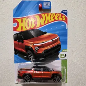Hot Wheels Silverado RST EV