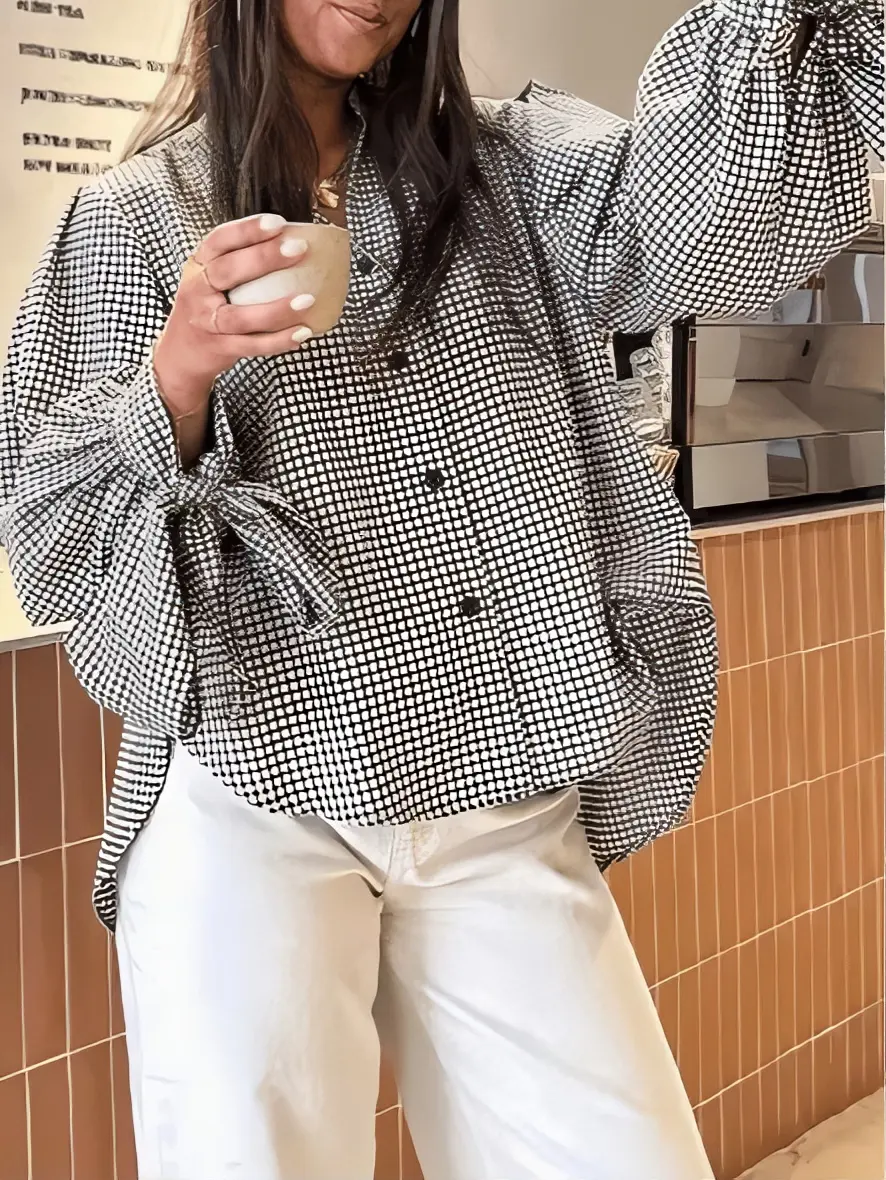 Chic Checkered Blouse with Puffed Sleeves and Tie Detail for a Stylish Look
