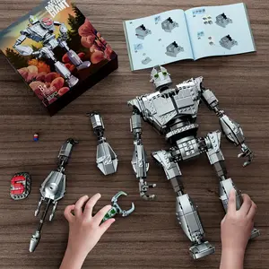 883 Pieces Popular Movie Characters Iron Giant Building Blocks Playset Fan Must-Buy Building Blocks Toys Fun Puzzle Crafts Best Holiday Gift For Friends Model Kit
