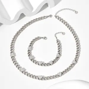 *LEXI BLANC NECKLACE