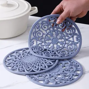 3pcs Silicone Insulated Mats | Multifunctional Pattern Heat Insulation Mat for Countertop, Desktop, Placing Hot Pots and Plates | Kitchen Supplies, Christmas Decorations, Brand: TIGERPOWER