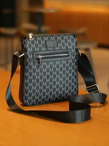 Men's Fashionable Letter Pattern Stylish Crossbody Bag, Casual PU Leather Zipper Shoulder Bag for Daily Used, Trendy Versatile High-quality Daily Commuting Bag