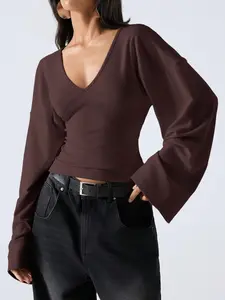 V Neck Puff Sleeve Cropped Top for Women, Flattering Waist-Fitting Design, Comfortable Fabric for Work and Dates