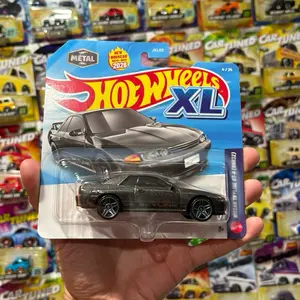 Hw XL Nissan Skyline GTR R32 1:43 scale Diecast car