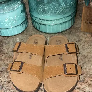 Project Cloud Kids "Little Venita" Slides for Kids Genuine Leather Sandals Water Resistant Memory Foam Insole Lightweight Non-Slip Girl Footwear