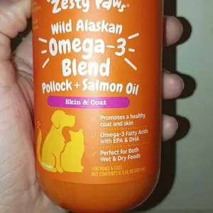 Zesty Paws Wild Alaskan Salmon Oil with EPA & DHA, nourishing Omega-3 Fish Oil blend for Dogs & Cats, Healthy Skin & Coat
