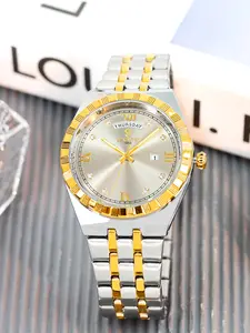 A men's hot selling gold steel strap for comfortable wearing, gold edging adds luxury, sparkling diamonds embellish retro Roman hour markers, night light waterproof enlarged calendar quartz watch