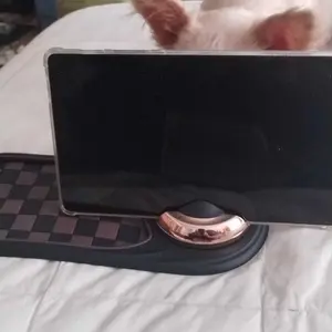 Unlock New Experience During Driving-Car Phone Holder with Anti-slip Pad Makes You Enjoy your Each Driving Travel-1